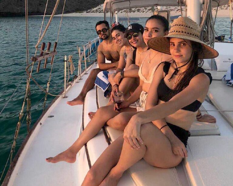 mario_surf_school_boattrip-03