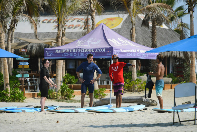 mario_surf_school_multiplay_day_private_lessons_01